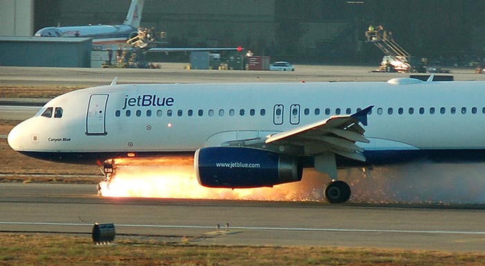 JetBlue Flight 292 - Live Air Traffic Control & Live Airport Webcams